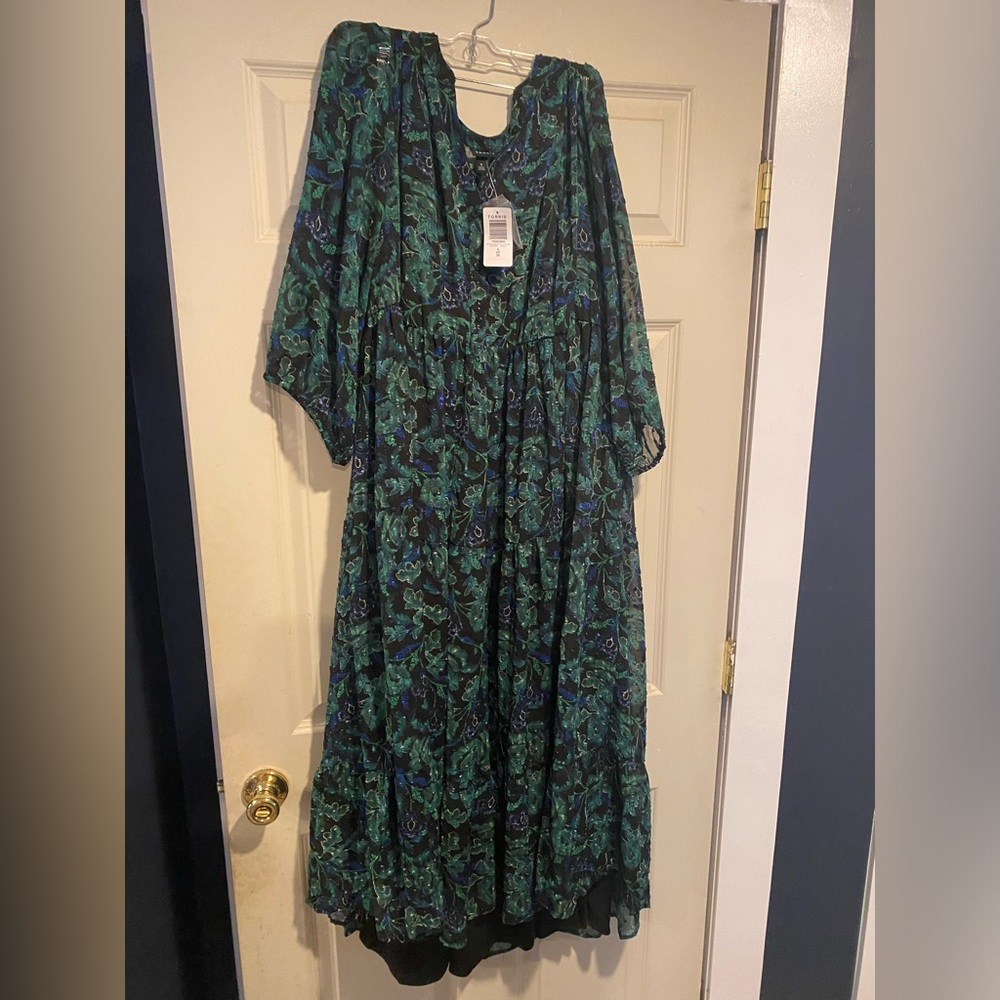 Beautiful bnwt torrid dress size 4